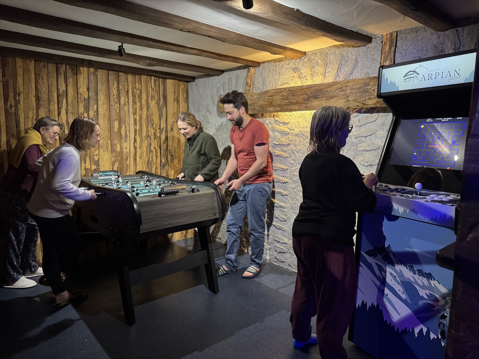 Family Room — baby-foot et borne d'arcade pour la cohésion d'équipe en séminaire