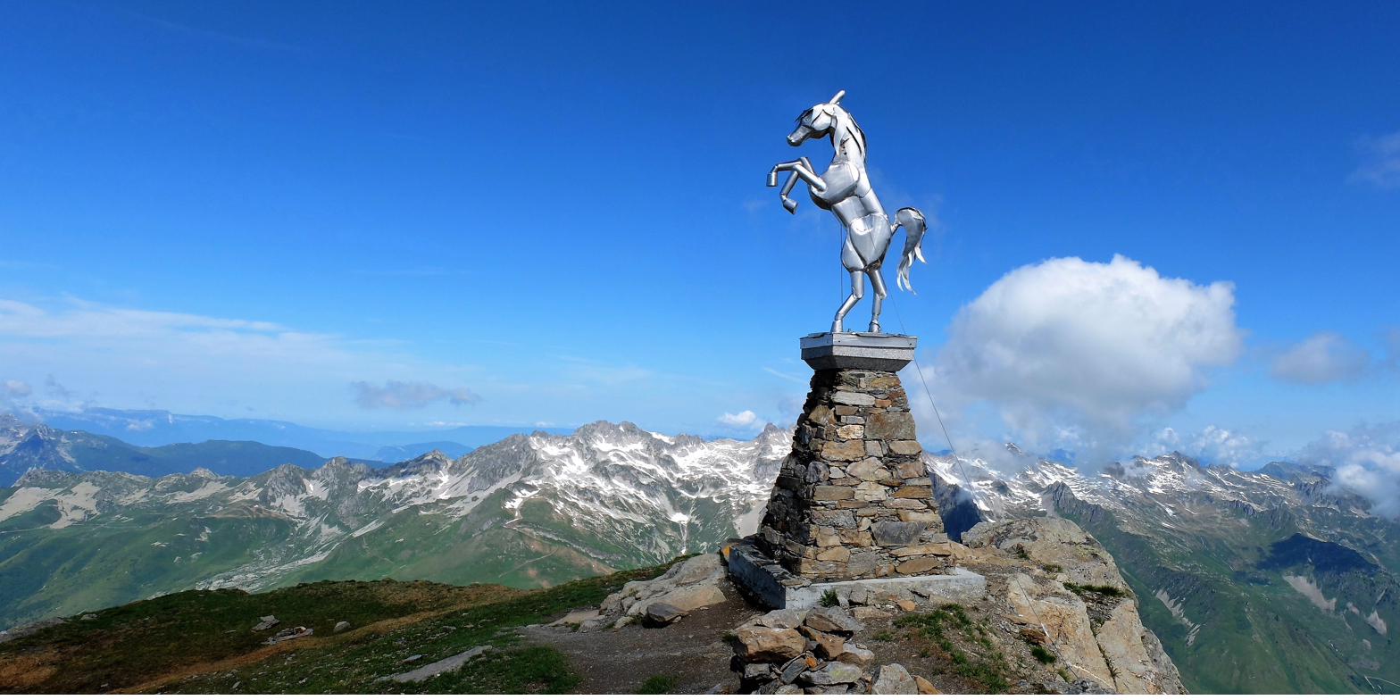 Sommet du Cheval Noir au-dessus de Valmorel — séminaires d'entreprise au Chalet Arpian